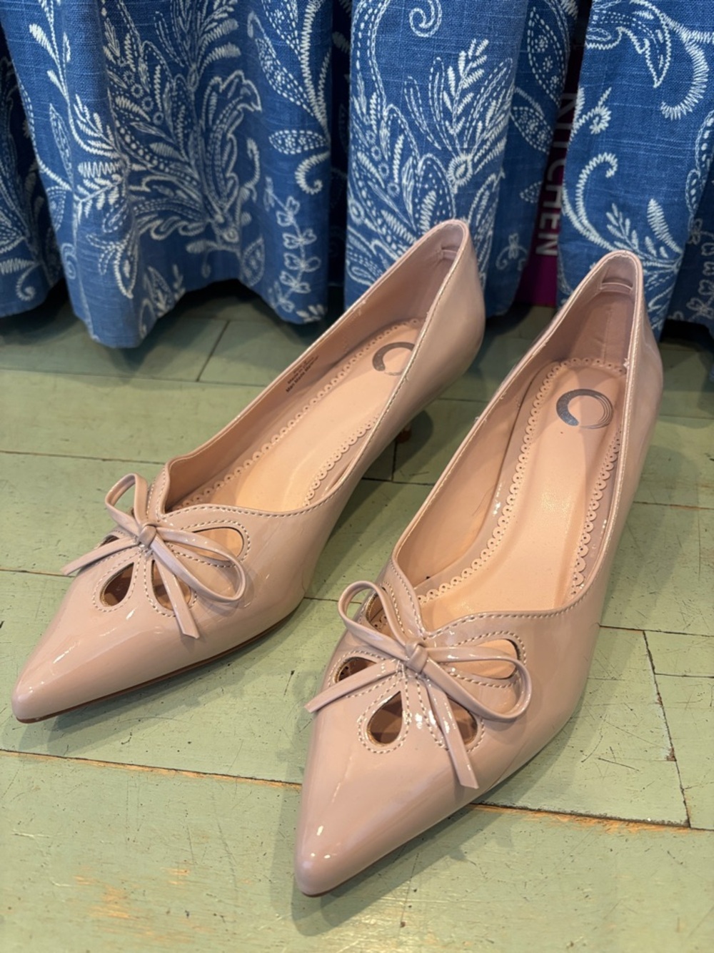 Journee Collection Lutana Kitten Heel Pumps